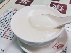 華心鮮乳燉蛋白-香港華心糖水鋪(南西总店)