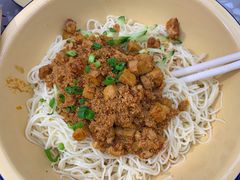 -鹤江桥·红油牛肉粉(SKP店)