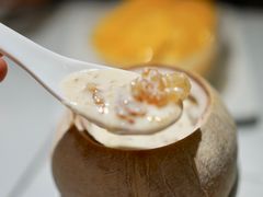 椰皇炖桃胶-聪嫂私房甜品(旺角二店)