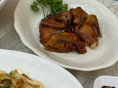 生炸妙龄鸽-轩记海鲜餐厅·四十五年老字号·经典粤菜(西区彩虹店)