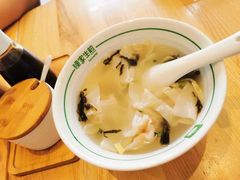 鱼籽鲜虾小馄饨-陈家生煎(世茂双子塔店)