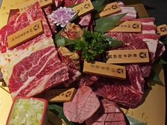 -铭牛烧肉·和牛海鲜自助(高新月牙湖店)