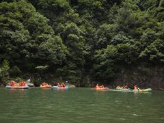 -安吉龙王山峡谷漂流