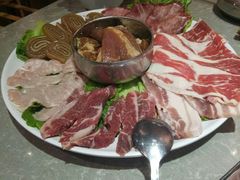 -哈哈碳都·牛肋条无限自助烤肉(台江万达店)