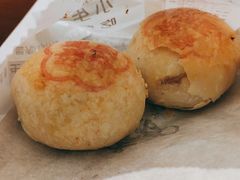蛋黄鲜肉月饼-大壶春生煎(四川中路店)