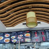 蛋白质➕碳水＝爬山后的好补给。[惊叹]