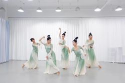 -深舞形体民族舞蹈工作室