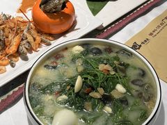 -刘姐啤酒鱼民族演艺餐厅(西街总店)