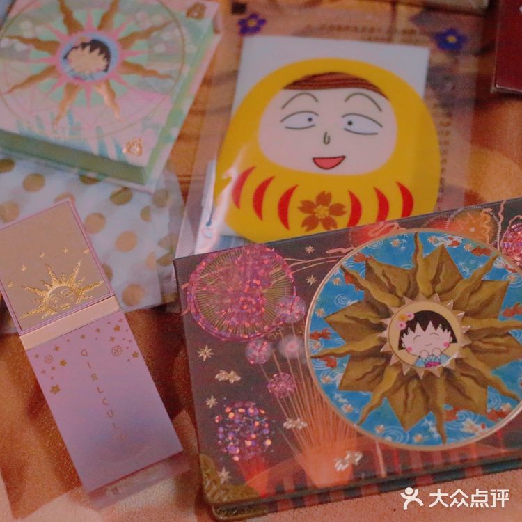 Girlcult X 樱桃小丸子联名彩妆礼盒开箱