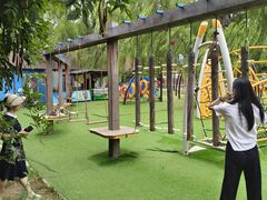 -雪山彩虹谷景区