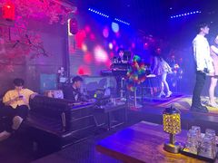 -喜鹊音乐酒馆(西街店)