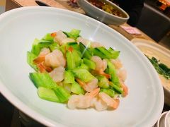 青瓜虾仁-渝信川菜 · 川味家常菜(财富购物中心店)