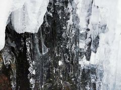 -大平台龙居瀑布旅游区