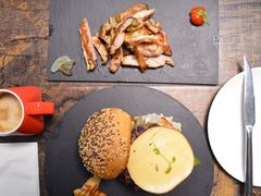 -HIGH FIVE哈福手工汉堡(桂林路店)