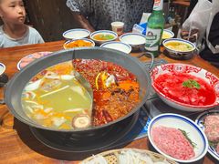 -袁山山重庆火锅(丈八北路店)