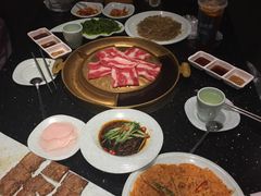-猪啊牛呀羊啊铜盘烤肉(正大广场店)