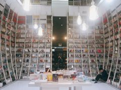 -钟书阁(松江泰晤士小镇店)