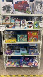 -逝水玩具折扣店