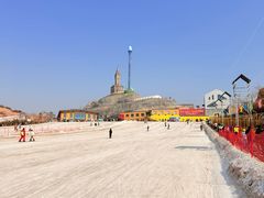 -采薇庄园四季滑雪场