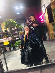 -MOVAN  HAIR莫凡匠人发型屋