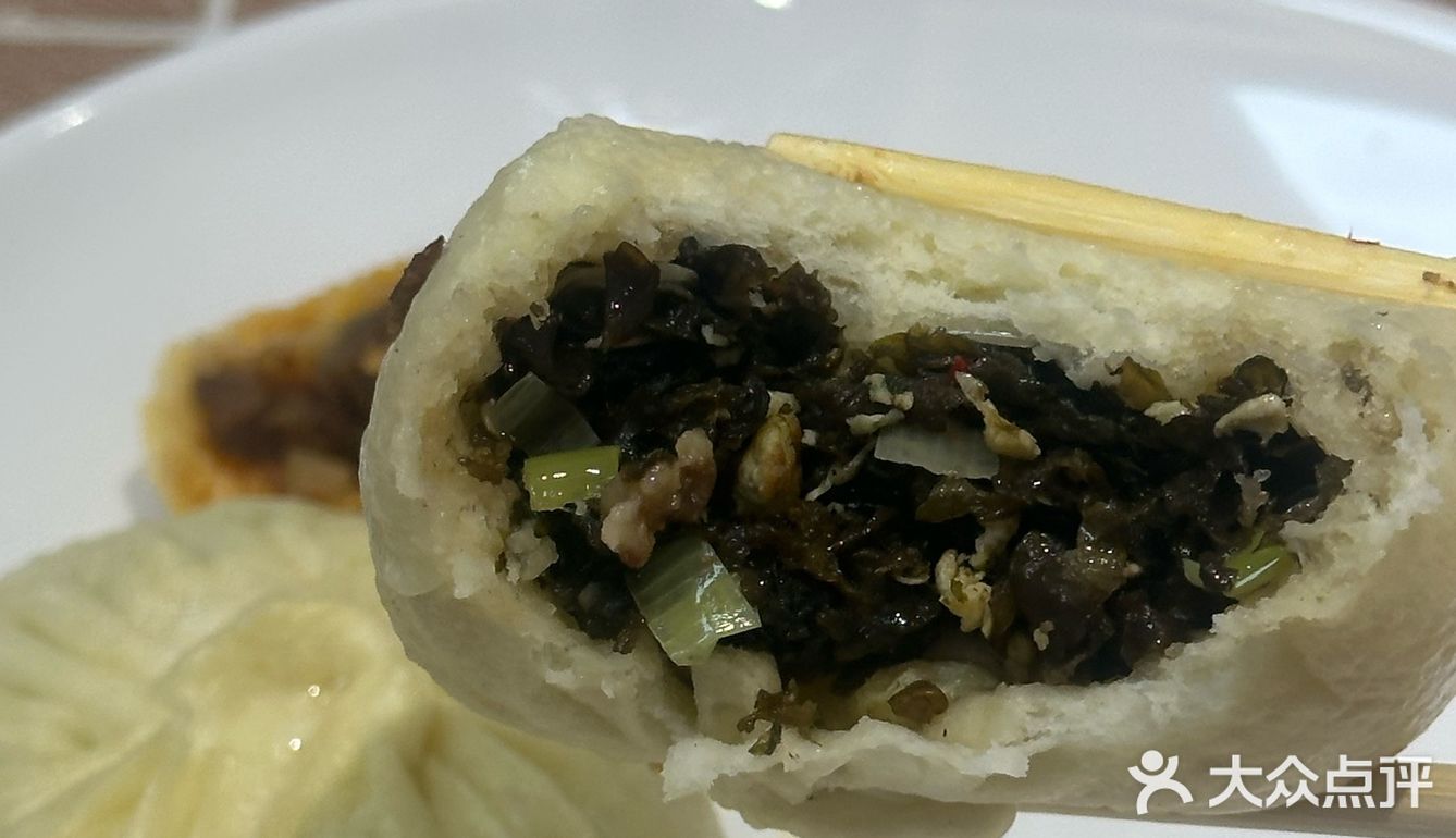 乌鲁木齐最好吃的老面包子藏在这个国营酒店里