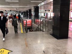 -常熟路(地铁站)