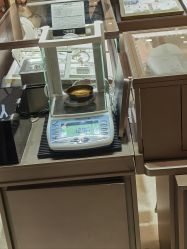 -六福珠寶(巴黎春天五角场店)