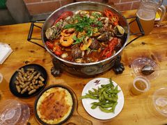 -老东镇啤酒屋海鲜加工·蒸汽海鲜·海鲜烧烤(台东店)