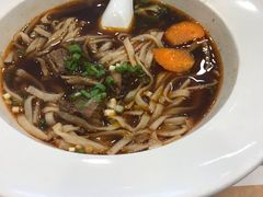 -康师傅私房牛肉面(马泉营奥莱店)