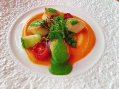 轻煎扇贝王配香草酱-Kathleen's Waitan 凯圣琳江景西餐厅(外滩店)