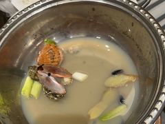 -赶海部落海鲜城(海阳路店)