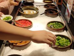 -呷哺呷哺(融创茂店)