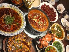 -万重锦·人文川菜馆(骡马市店)