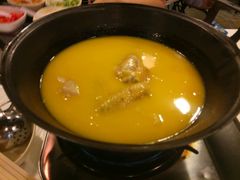 -鲜入围煮花胶鸡海鲜火锅