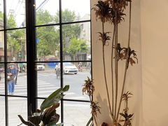 -Fridi Patisserie Cafe