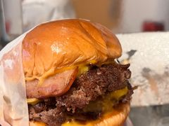 -TRIPS BURGER(大钟寺店)