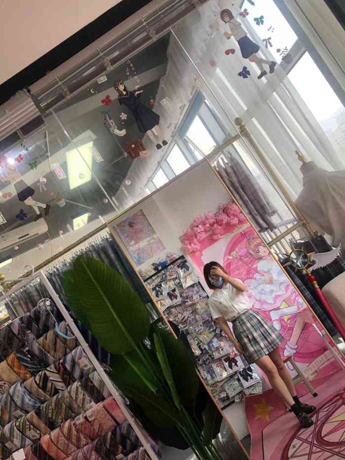 酸奶球jk实体店-"第二次来了 裙子很多 上次买了美乐蒂格.