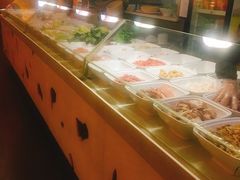 自助取餐区-拿渡麻辣香锅(世茂广场·工三店)