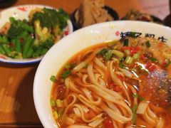 -矮子粉店1985·长沙米粉(湘春路店)