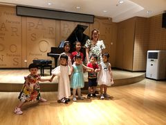 -柏斯音乐艺术中心·钢琴·吉他(上音店)
