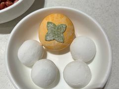 -海底捞火锅(中商百货夜宵主题店)