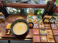 -银米·云南传统过桥米线(双廊黑金冠店)