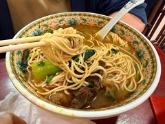 红烧牛肉面-金杨拉面王小吃面馆·牛三宝面·红烧牛肉粉
