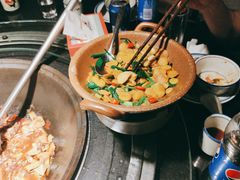 -挂旗柴锅鸡(蚌山区嘉年华店)