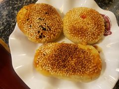 梅干菜酥烧饼-耿福兴(凤凰美食街店)