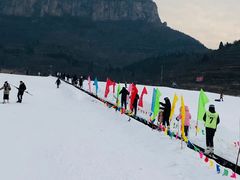 -济南卧虎山滑雪场