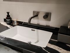 -万泊酒店(长沙五一广场国金中心店)