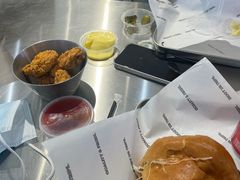 -TRIPS BURGER(大钟寺店)