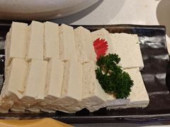 -老牌坊云南鱼豆花火锅(哈西万达店)