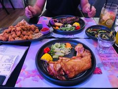 -樱花里音乐餐吧·牛扒椰子鸡(东圃店)